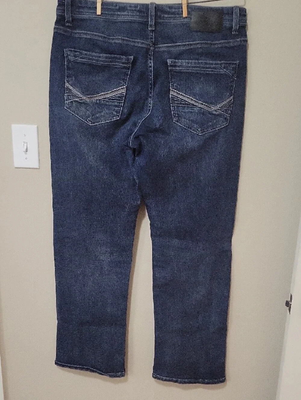 BKE Men's Washed Blue Straight Jeans